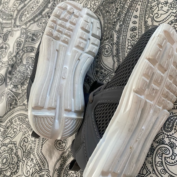 Puma Toddler Shoe 8C - Picture 3 of 4